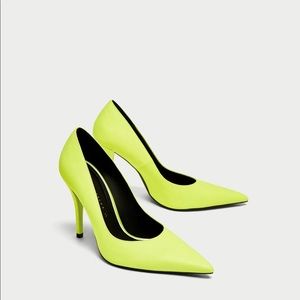 Stiletto high heel shoe